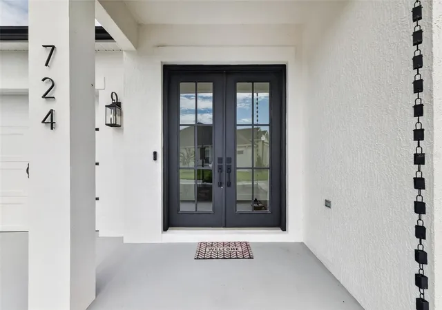 Photo 3 of Single family home for sale at 724 Shivers Loop, The Villages, FL 34762 | MLS# G5116985 | Listing updated on 2026-10-01