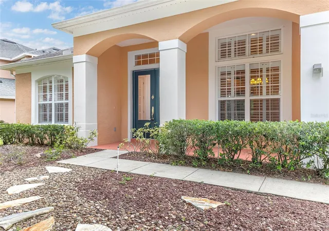 Photo 3 of Single family home for sale at 2672 Aloma Oaks Dr, Oviedo, FL 32765 | MLS# FC321013 | Listing updated on 2026-09-30