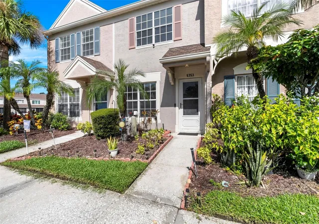 Photo 2 of Townhouse for sale at 6353 Bayside Key Dr, Tampa, FL 33615 | MLS# TB8543090 | Listing updated on 2026-10-07