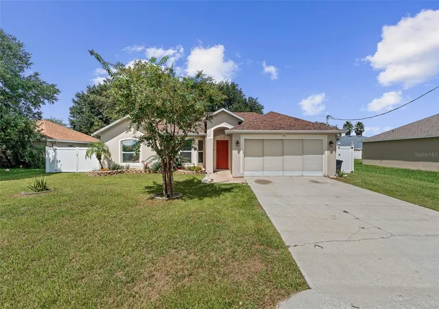 Photo 1 of Single family home for sale at 36 Firethorn Ln, Palm Coast, FL 32137 | MLS# FC321025 | Listing updated on 2026-09-08