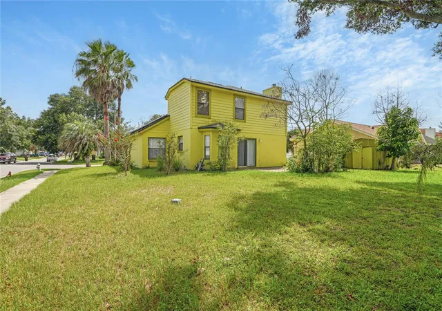 Photo 2 of Single family home for sale at 1469 Mona Dr, Kissimmee, FL 34744 | MLS# S5156513 | Listing updated on 2026-10-20