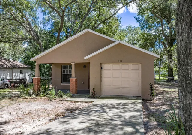 Photo 2 of Single family home for sale at 829 N Lake Ave, Lakeland, FL 33801 | MLS# L4964642 | Listing updated on 2026-09-08
