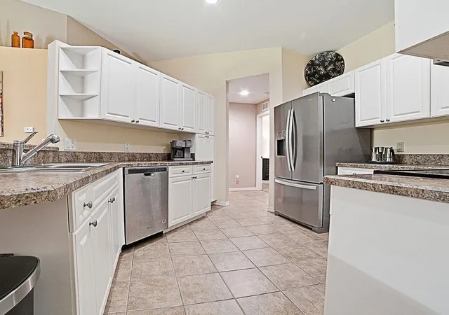 Photo 3 of Condo for sale at 5408 Admiral Wy #11-202, Oxford, FL 34484 | MLS# G5117090 | Listing updated on 2026-09-29