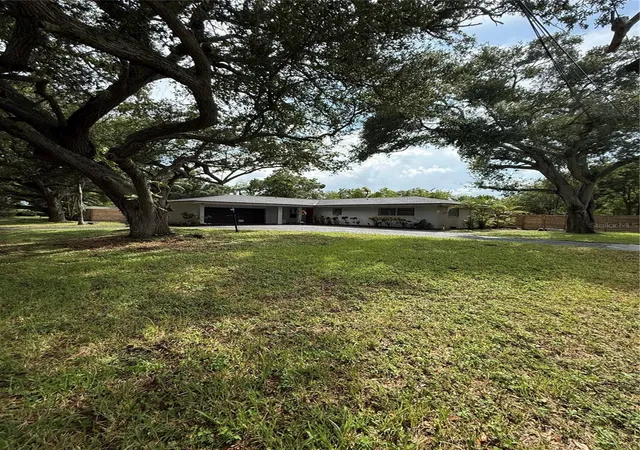 Photo 2 of Single family home for sale at 384 Lentz Rd, Belleair Bluffs, FL 33770 | MLS# TB8543422 | Listing updated on 2026-09-25
