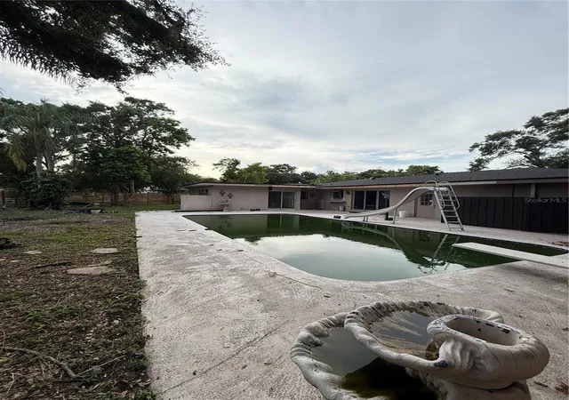 Photo 3 of Single family home for sale at 384 Lentz Rd, Belleair Bluffs, FL 33770 | MLS# TB8543422 | Listing updated on 2026-09-25