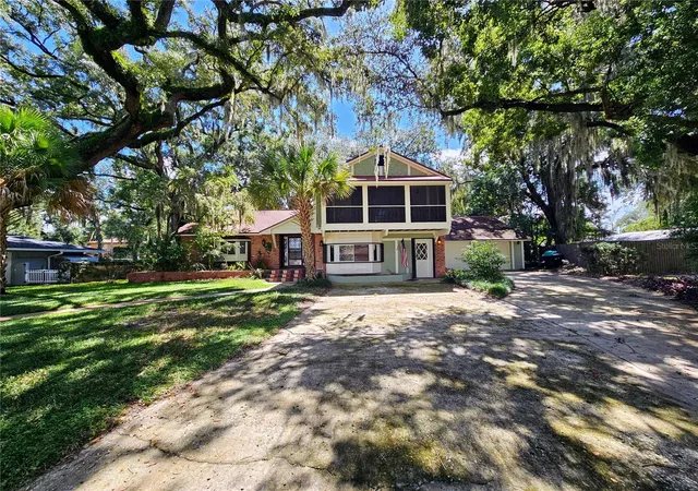 Photo 2 of Single family home for sale at 4447 Tidewater Dr, Orlando, FL 32812 | MLS# O6437562 | Listing updated on 2026-09-08