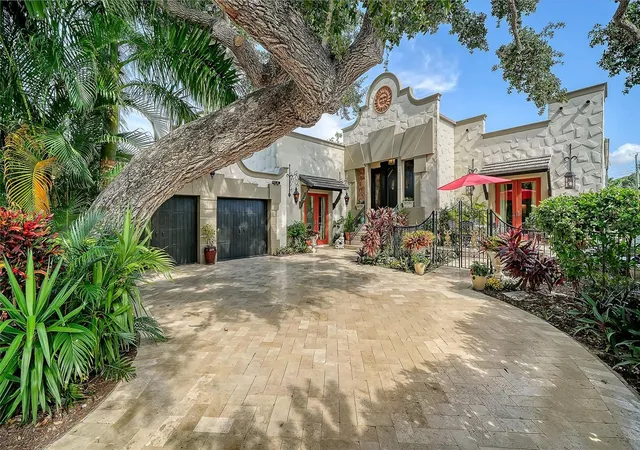 Photo 1 of Single family home for sale at 1853 Fiesta Dr, Sarasota, FL 34231 | MLS# A4704524 | Listing updated on 2026-09-17