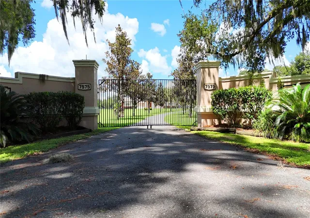 Photo 3 of Mansion for sale at 7571 W Highway 326, Ocala, FL 34482 | MLS# OM731391 | Listing updated on 2026-09-18