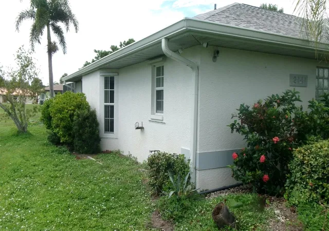 Photo 4 of Single family home for sale at 2141 Peterborough Rd, Punta Gorda, FL 33983 | MLS# C7530176 | Listing updated on 2026-09-16