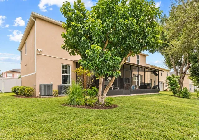 Photo 2 of Single family home for sale at 211 Hunt St, Clermont, FL 34711 | MLS# G5117200 | Listing updated on 2026-09-18