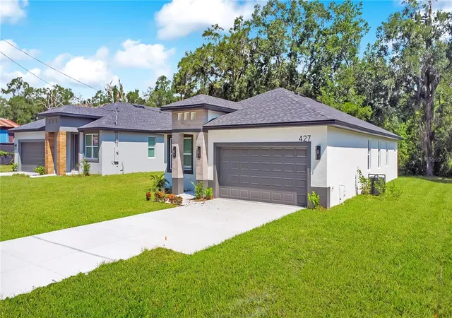 Photo 2 of Single family home for sale at 427 E 13th Street, Apopka, FL 32703 | MLS# O6437890 | Listing updated on 2026-09-16