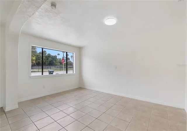 Photo 3 of Single family home for sale at 875 Loomis Ave, Daytona Beach, FL 32114 | MLS# O6437932 | Listing updated on 2026-10-06