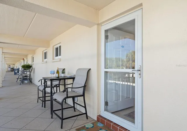 Listing Photo 5 - Condo for sale in building located at 3802 Gulf Of Mexico Dr, Longboat Key, FL 34228 - Unit #A203