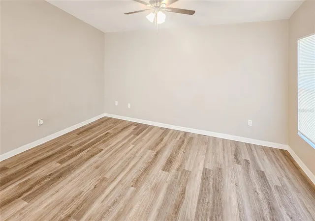 Photo 4 of Single family home for sale at 1013 E Eskimo Ave, Tampa, FL 33604 | MLS# TB8544359 | Listing updated on 2026-10-23