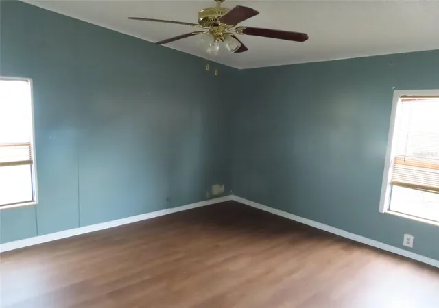 Photo 3 of Manufactured home for sale at 1709 Fox Hl Dr, Lakeland, FL 33810 | MLS# TB8544518 | Listing updated on 2026-10-21