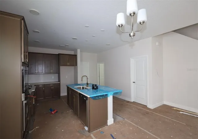 Photo 3 of Single family home for sale at 5264 Ctr Lake Ranch Blvd, Saint Cloud, FL 34771 | MLS# O6438452 | Listing updated on 2026-09-22