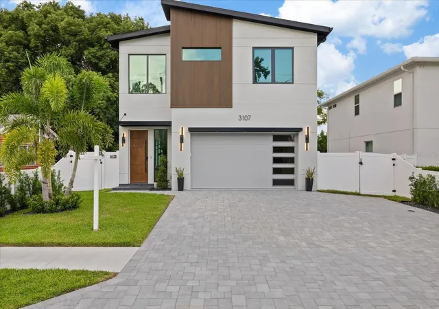 Photo 2 of Single family home for sale at 3107 W Beach St, Tampa, FL 33607 | MLS# TB8544850 | Listing updated on 2026-09-17