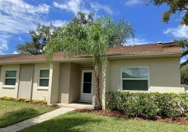 Photo 2 of Single family home for sale at 110 Evelyn Ct, Oldsmar, FL 34677 | MLS# TB8544937 | Listing updated on 2026-10-07