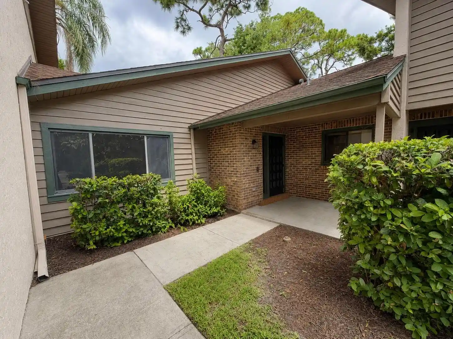 Listing Photo 1 - Condo for sale in 971 Sunridge Dr located at 971 Sunridge Dr, SARASOTA, FL 34234 - Unit #110