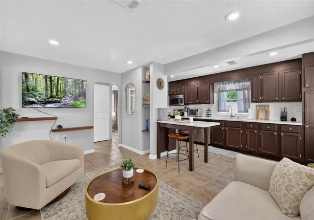 Photo 2 of Single family home for sale at 731 W Princeton St, Orlando, FL 32804 | MLS# G5117308 | Listing updated on 2026-09-16