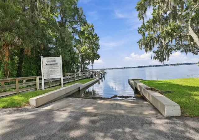 Photo 4 of Single family home for sale at 3921 Arlington Dr, Palm Harbor, FL 34685 | MLS# TB8544994 | Listing updated on 2026-10-05