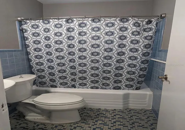 Photo 3 of Single family home for sale at 725 17th Avenue S, Saint Petersburg, FL 33701 | MLS# O6438950 | Listing updated on 2026-09-18