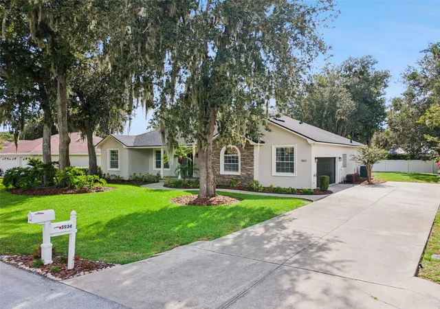 Photo 2 of Single family home for sale at 5937 Trophy Loop, Lakeland, FL 33811 | MLS# O6438954 | Listing updated on 2026-09-09