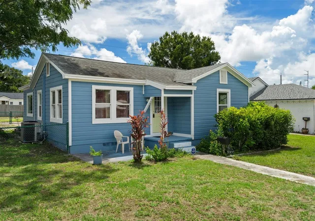 Photo 3 of Single family home for sale at 5300 39 Avenue N, Saint Petersburg, FL 33709 | MLS# TB8545383 | Listing updated on 2026-10-01
