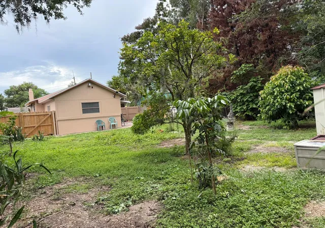 Photo 2 of Single family home for sale at 111 Page St, Orlando, FL 32806 | MLS# O6439048 | Listing updated on 2026-09-16