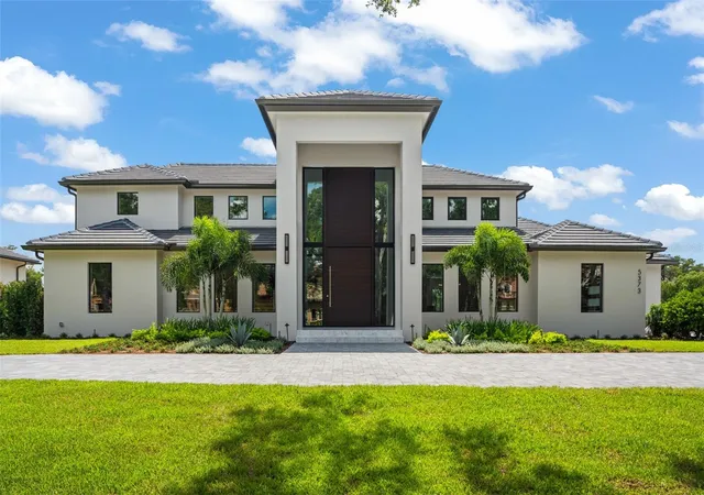 Photo 1 of Mansion for sale at 5373 Isleworth Country Clb Dr, Windermere, FL 34786 | MLS# O6439156 | Listing updated on 2026-09-09
