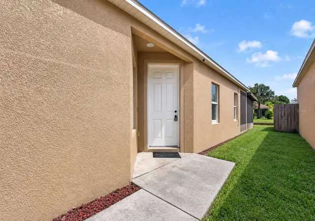 Photo 4 of Single family home for sale at 1824 Atlantic Dr, Ruskin, FL 33570 | MLS# TB8545642 | Listing updated on 2026-10-01