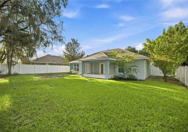 Photo 3 of Sale Pending at 8663 Se 155th Place, Summerfield, FL 34491 | MLS# G5117394 | Listing updated on 2026-09-17