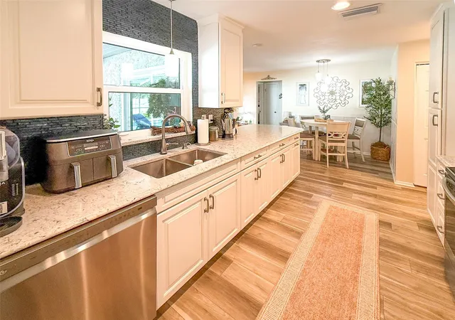 Photo 4 of Single family home for sale at 11019 Captain Dr, Spring Hill, FL 34608 | MLS# W7889225 | Listing updated on 2026-10-15