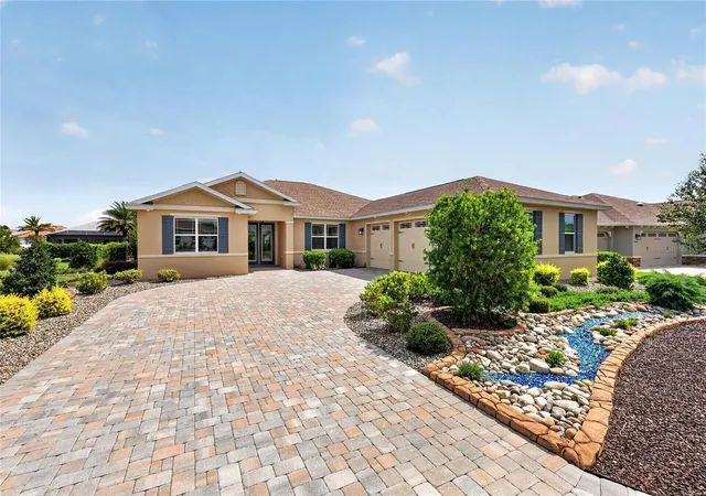 Photo 1 of Single family home for sale at 8533 Sw 91st Circle, Ocala, FL 34481 | MLS# OM731729 | Listing updated on 2026-09-09
