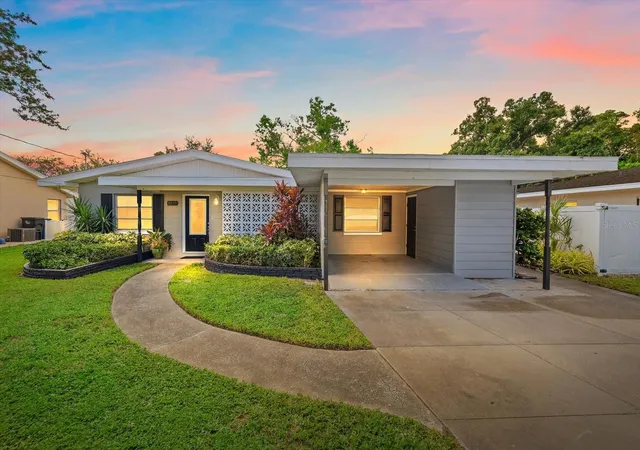 Photo 1 of Single family home for sale at 5507 Harbor Rd, Bradenton, FL 34209 | MLS# A4705140 | Listing updated on 2026-09-22