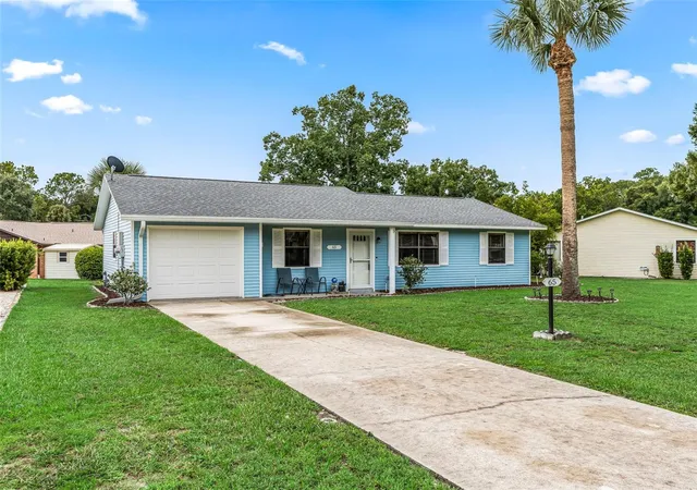 Photo 3 of Single family home for sale at 65 Aberdeen Cir, Leesburg, FL 34788 | MLS# G5117413 | Listing updated on 2026-09-17