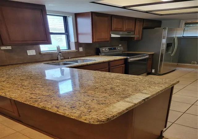 Photo 4 of Single family home for sale at 3546 Raintree Way, Lakeland, FL 33803 | MLS# TB8545997 | Listing updated on 2026-09-11