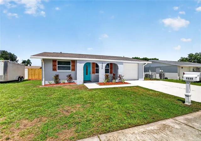 Photo 3 of Sale Pending at 7235 Robstown Dr, Port Richey, FL 34668 | MLS# W7889252 | Listing updated on 2026-09-09