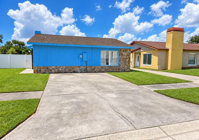 Photo 3 of Single family home for sale at 1246 Coolridge Dr, Brandon, FL 33511 | MLS# TB8546111 | Listing updated on 2026-10-04