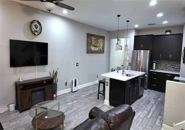 Photo 2 of Townhouse for sale at 7850 52nd Terrace E, Bradenton, FL 34203 | MLS# A4705276 | Listing updated on 2026-09-09