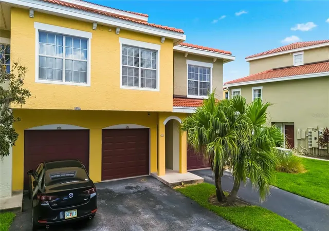 Photo 1 of Condo for sale at 5601 Bentgrass Dr #10-117, Sarasota, FL 34235 | MLS# A4705344 | Listing updated on 2026-09-09