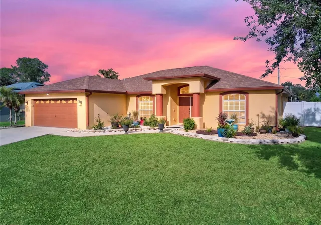 Photo 1 of Single family home for sale at 5622 Fischer Dr, Lakeland, FL 33812 | MLS# L4964882 | Listing updated on 2026-10-16