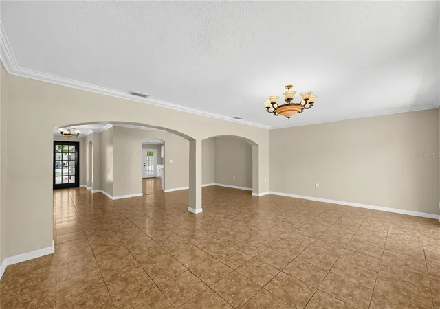 Photo 3 of Single family home for sale at 915 Seminole Blvd, Tarpon Springs, FL 34689 | MLS# O6439885 | Listing updated on 2026-09-16