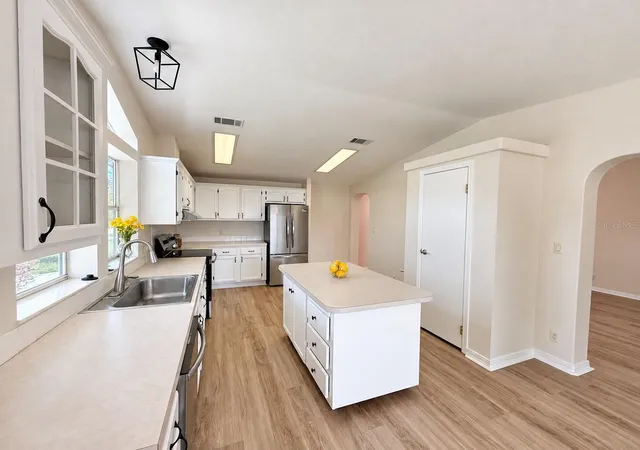 Photo 3 of Manufactured home for sale at 13181 SE 48 Terrace, Belleview, FL 34420 | MLS# GC543324 | Listing updated on 2026-09-11