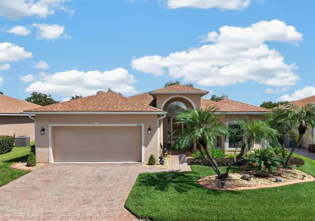 Photo 1 of Single family home for sale at 5325 Snead Dr, Winter Haven, FL 33884 | MLS# TB8546364 | Listing updated on 2026-10-06