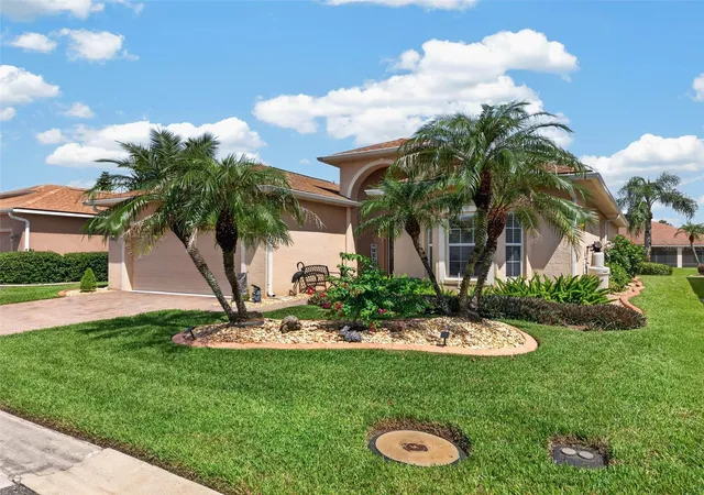 Photo 3 of Single family home for sale at 5325 Snead Dr, Winter Haven, FL 33884 | MLS# TB8546364 | Listing updated on 2026-10-06