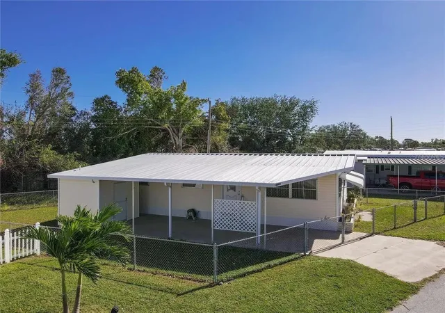 Photo 1 of Manufactured home for sale at 6609 New Jersey St, Bradenton, FL 34207 | MLS# A4705353 | Listing updated on 2026-09-09