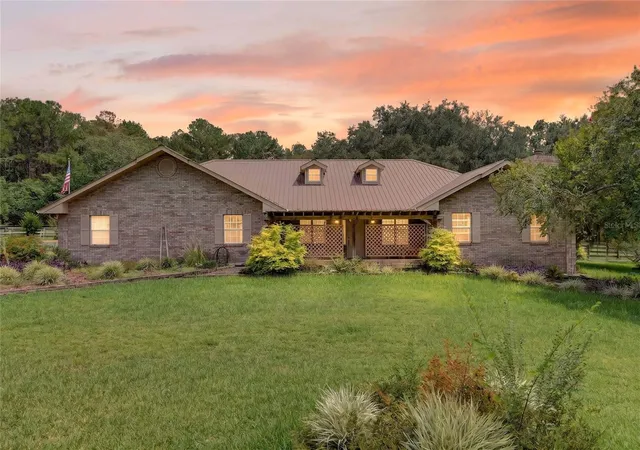 Single family home for sale at 8699 SE 12th Court, OCALA, FL 34480 | MLS# OM731865