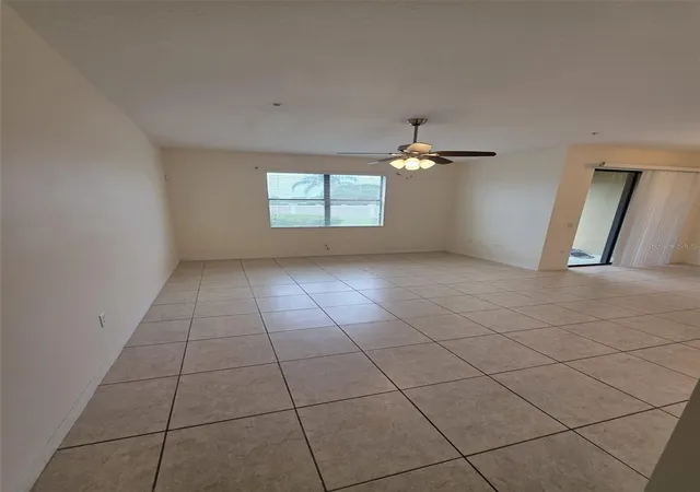 Photo 2 of Townhouse for sale at 2372 Seven Oaks Dr, Saint Cloud, FL 34772 | MLS# O6440032 | Listing updated on 2026-09-09