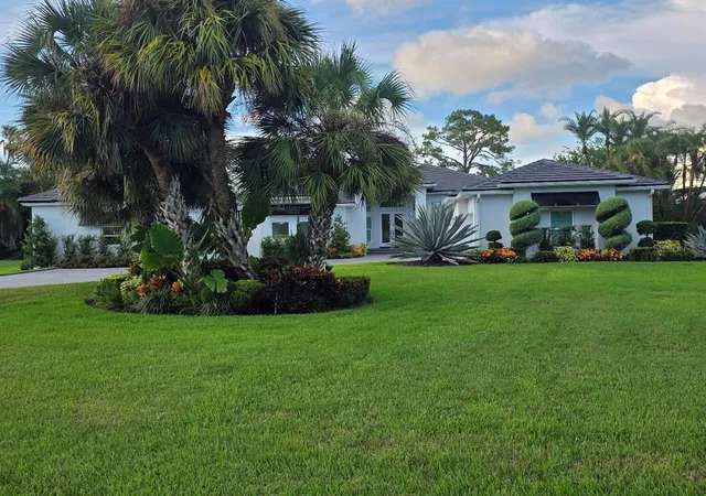 Photo 2 of Sale Pending at 794 Lytham Cir, Osprey, FL 34229 | MLS# A4705432 | Listing updated on 2026-09-16